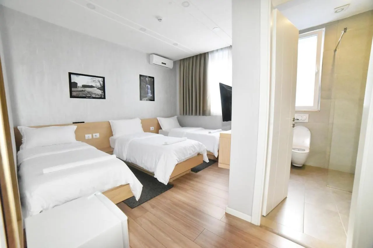 Hotel Auto Grill Roberti Tepelene