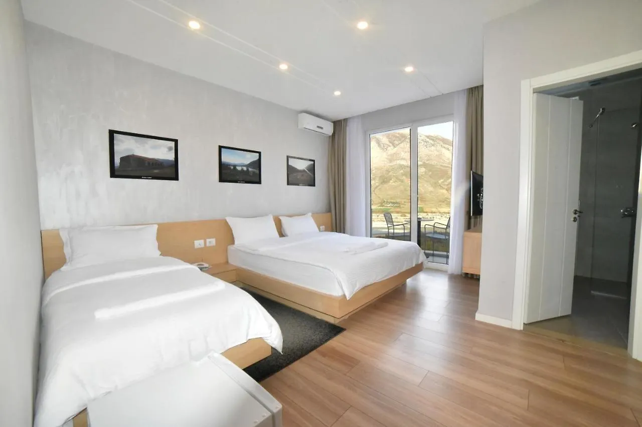 Hotel Auto Grill Roberti Tepelene