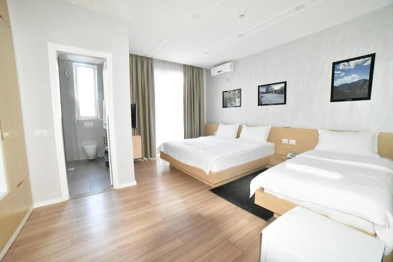 Hotel Auto Grill Roberti Tepelene Albania
