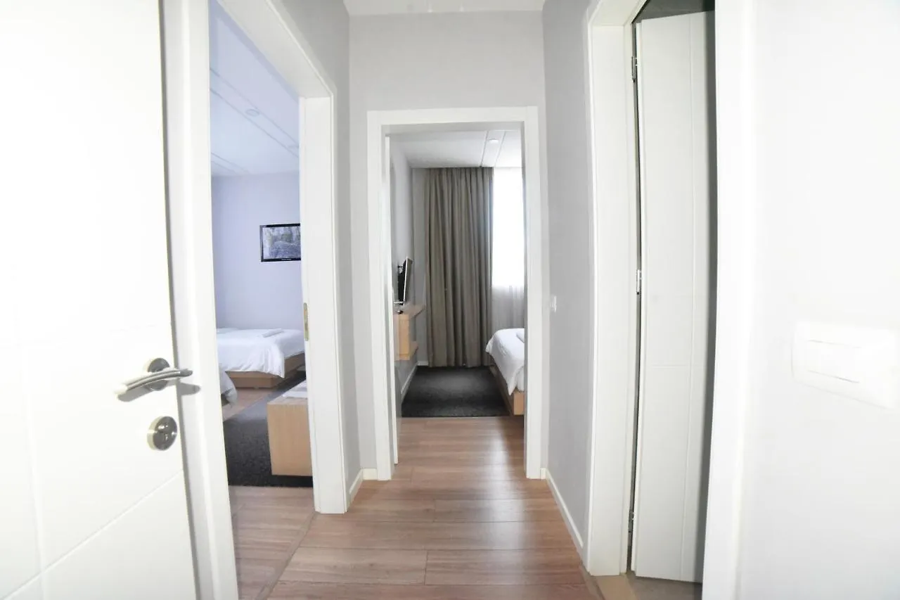 Hotel Auto Grill Roberti Tepelene