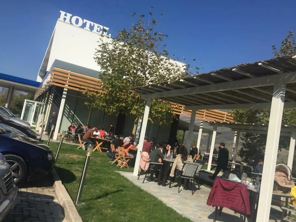 Hotel Auto Grill Roberti Tepelene 4*,