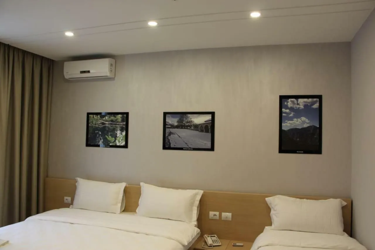 Hotel Auto Grill Roberti Tepelene 4*,  Albania